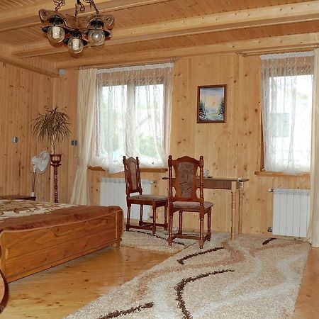 U Olgi Hotel Трускавец Екстериор снимка